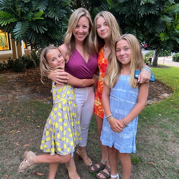 Meet your Posher, Kristen - Picture 3 of 16